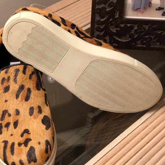 Steve Madden Cow Fur colorized leopard slip on👞… - Picture 5 of 10